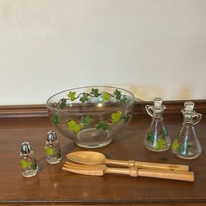 Vintage Hazel Atlas complete salad set